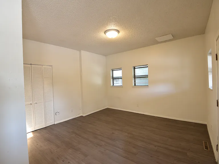 2927 Broadway St #2 — Photo 25