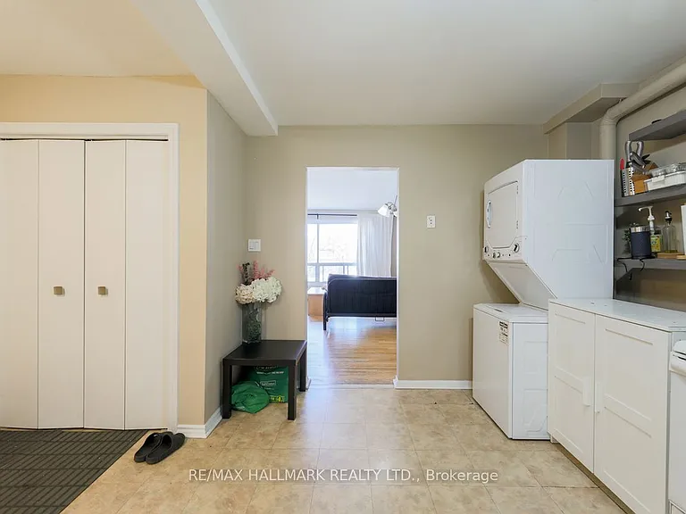 2844 Danforth Ave #2 — Photo 6