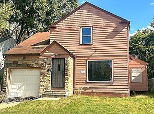 3957 Strandhill Rd, Cleveland, OH 44128