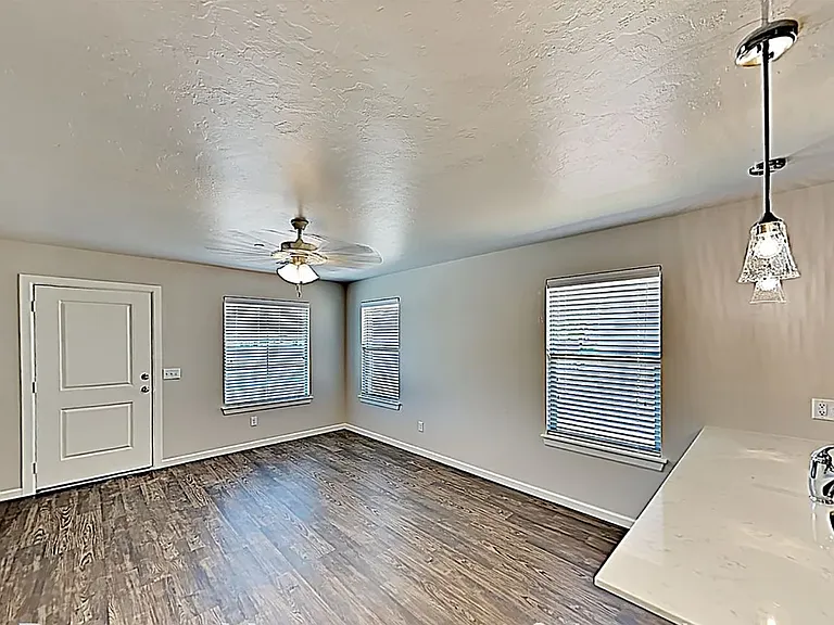 402 Summit Ridge Dr — Photo 7