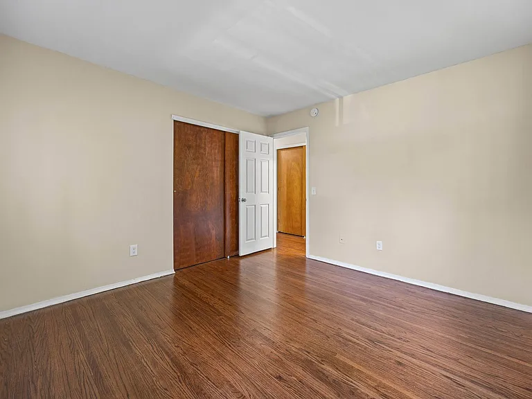 138-154 Woodhill Dr — Photo 21