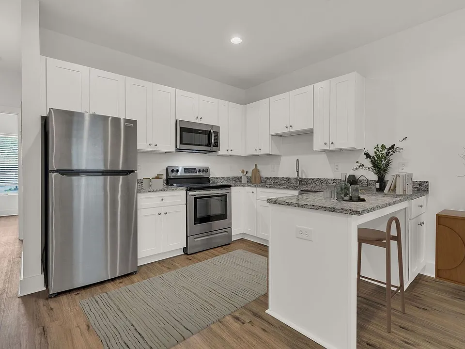 432 Murfreesboro Pike #207