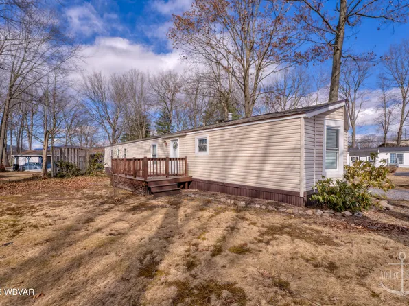 442 McElhattan Dr #806, Mc Elhattan, PA 17748