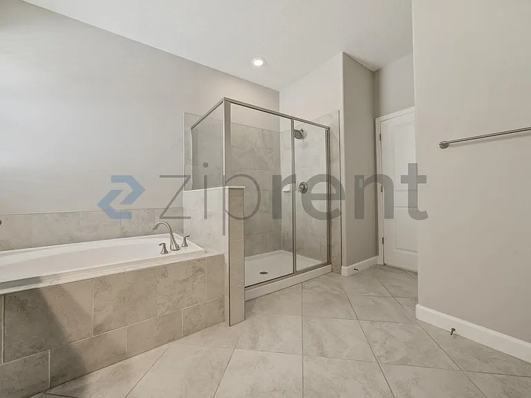 11729 Winterset Cove Dr — Photo 19