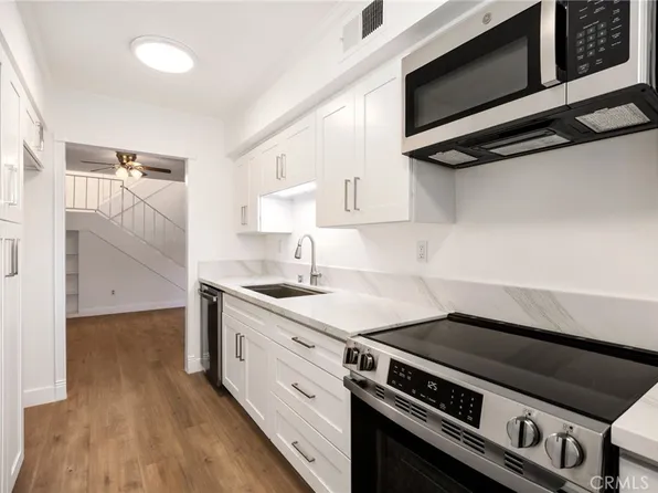 8161 Canby Ave Unit 4, Reseda, CA 91335
