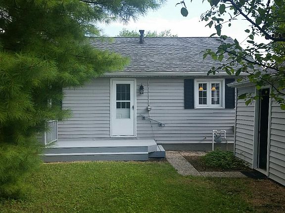 2nd image of 109 W Edgewood St