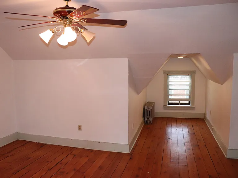 3rd floor office/playroom