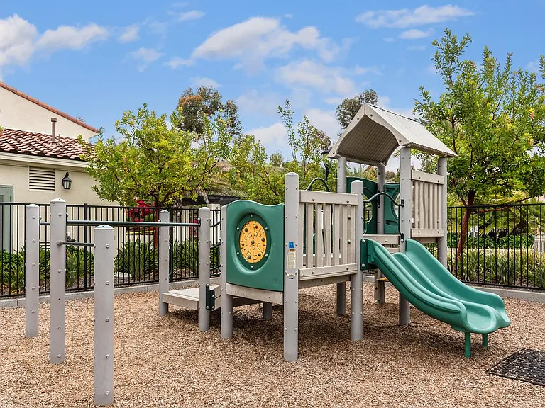 6640 Solterra Vista Pkwy — Photo 40