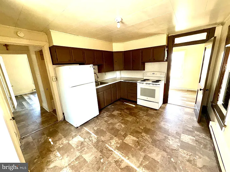 1403 E Derry Rd #2 — Photo 6
