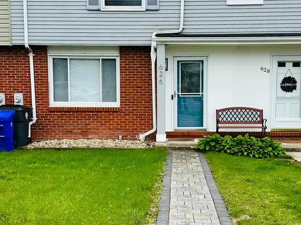 626 Heron Ct, Coraopolis, PA 15108