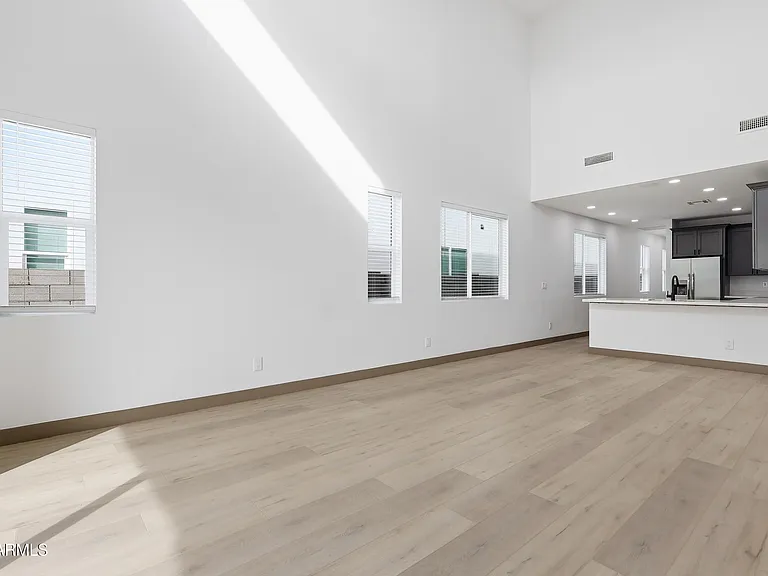 2813 E Trumbull Rd #1 — Photo 15