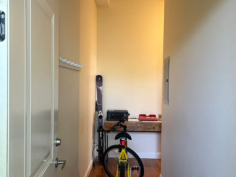 282 Maverick St #3 — Photo 5