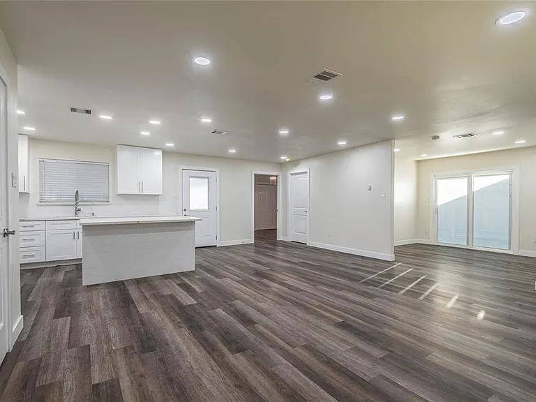 6003 De Moss Dr — Photo 3