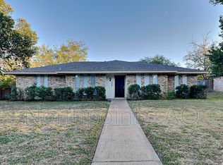 208 Wesley Dr, Desoto, TX 75115