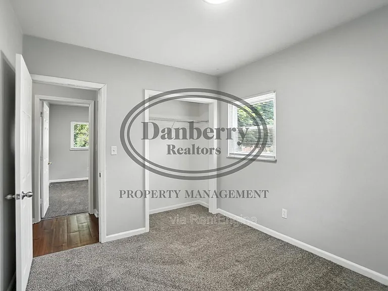 822 Searles Rd — Photo 22