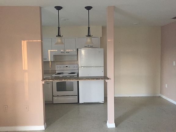 5th image of 723 Joel Blvd APT B