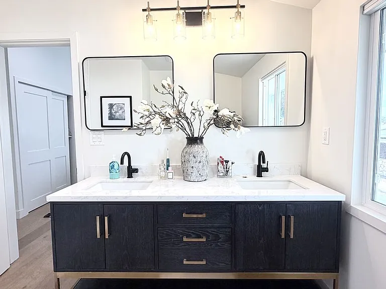 3852 Sherview Dr — Photo 11