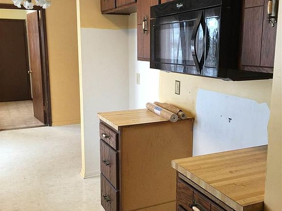 5th image of 6282 E Military Ave