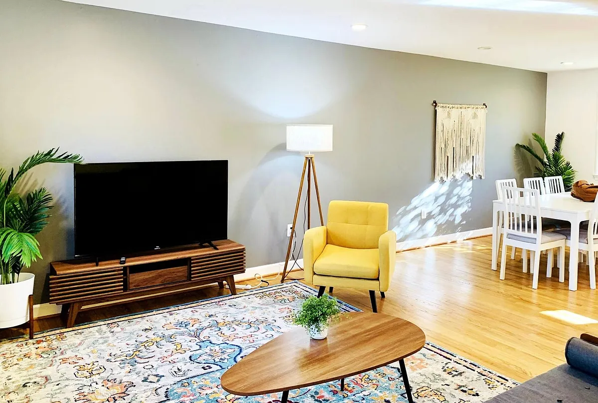 Living Room - 6 Grovepoint Ct