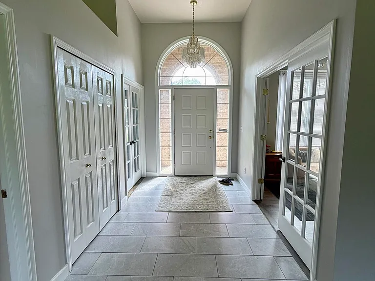 6961 Suncrest Dr — Photo 7