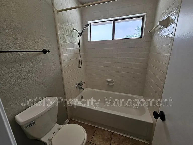 601 Harvest Hill St — Photo 27