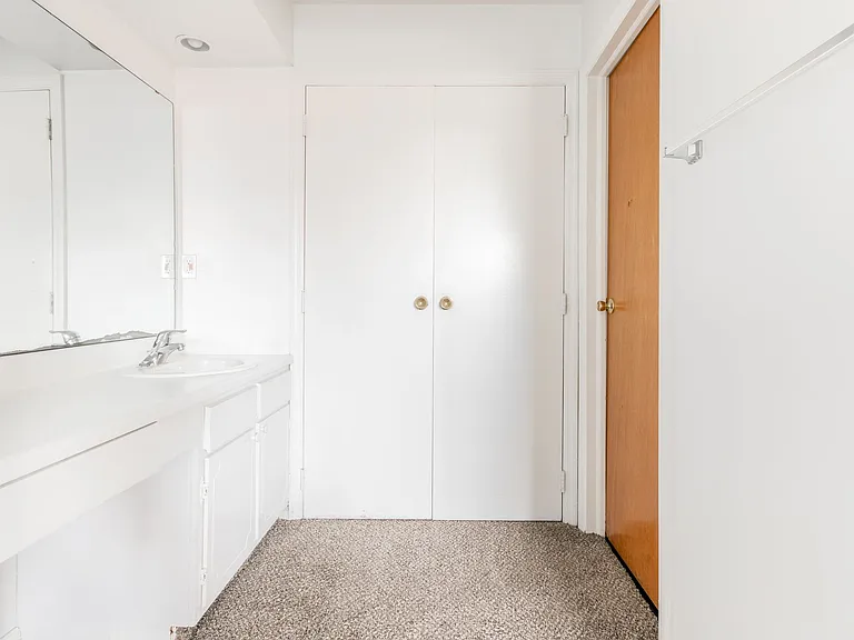 Prime W Apartments — Photo 16