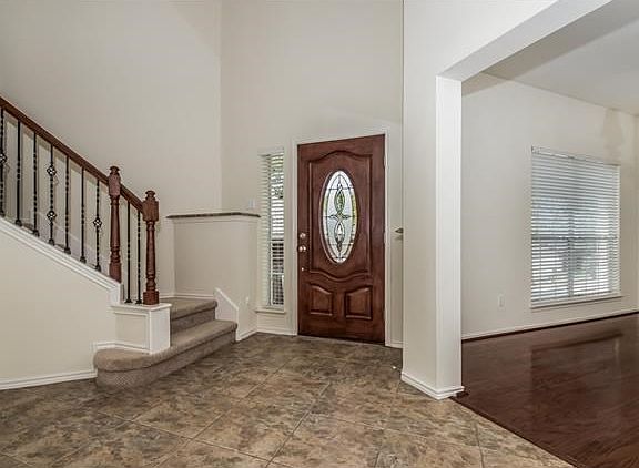 Entry with Formal Dinning to right