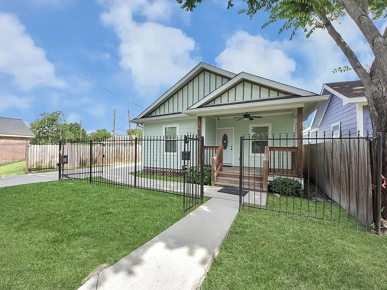 3703 Lila St — Photo 6