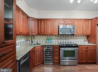 5501 Seminary Rd APT 103S, Falls Church, VA 22041