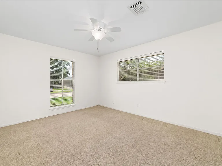 11838 Riverview Dr — Photo 17