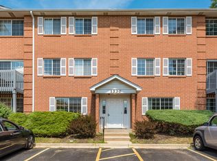 1330 S Lorraine Rd APT B, Wheaton, IL 60189