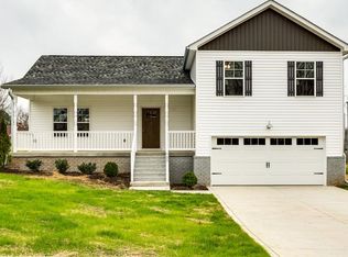 729 Redwood Cir, Mount Pleasant, TN 38401