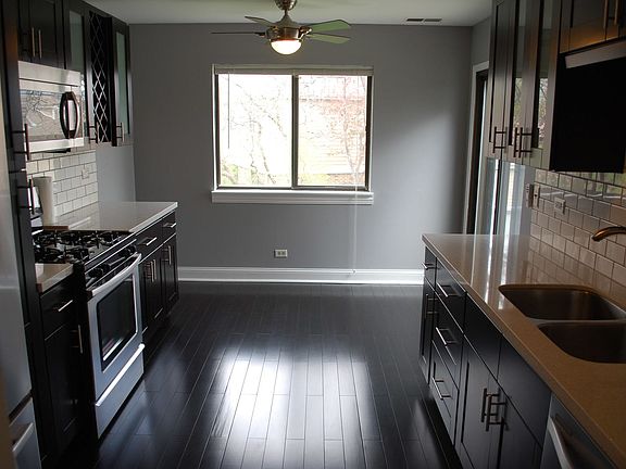 3rd image of 1546 Williamsburg Dr Unit D2