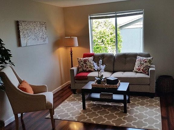 Spacious living room