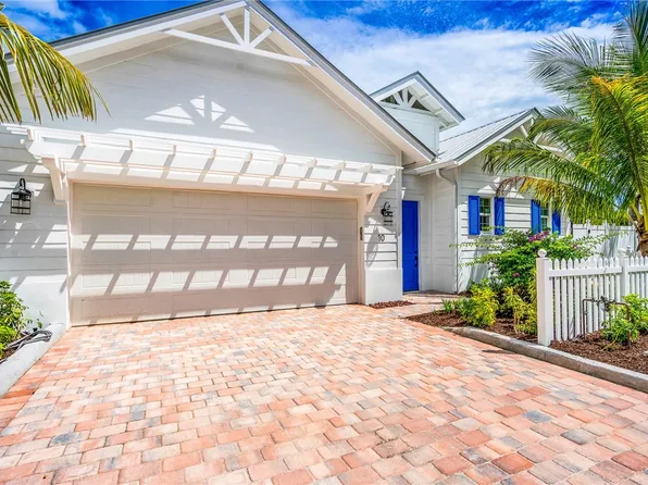 10 Strand Dr, Indian River Shores, FL 32963