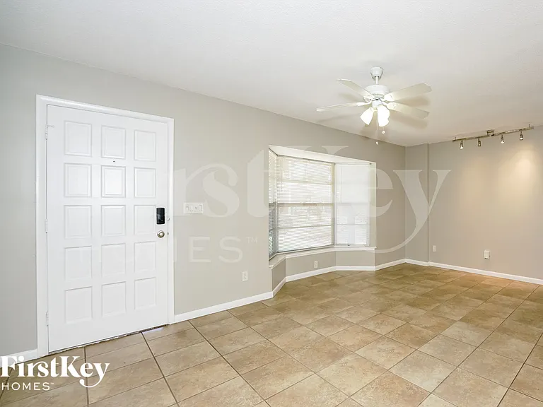1337 Mardrake Rd — Photo 2