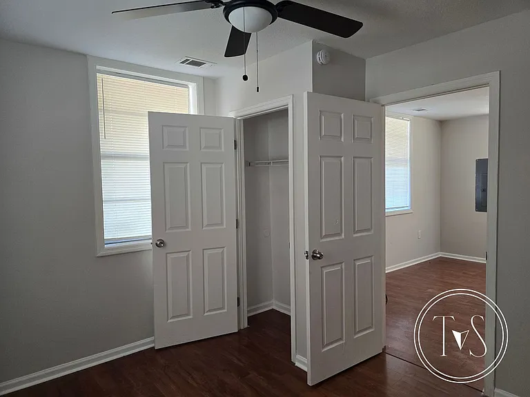 503 Gould St — Photo 7