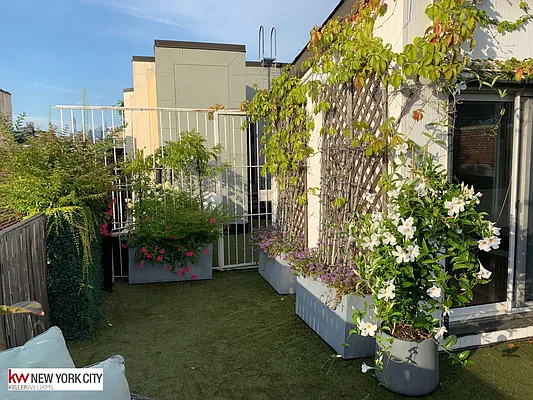 Rented by Keller Williams NYC | media 19