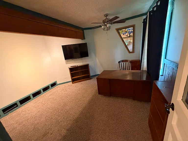 8274 Ellis Rd — Photo 10