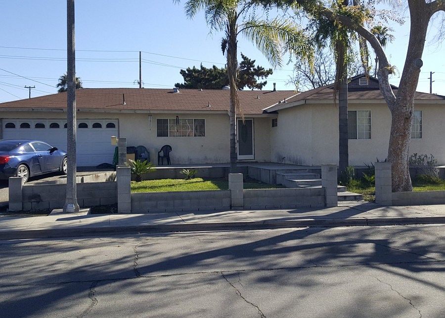 1st image of 1762 San Simeon St