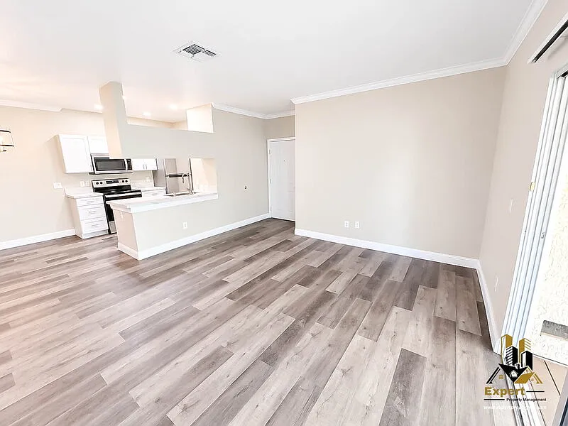 1 bed, 1.0 bath, 714 sqft, $2,095 — Photo 2