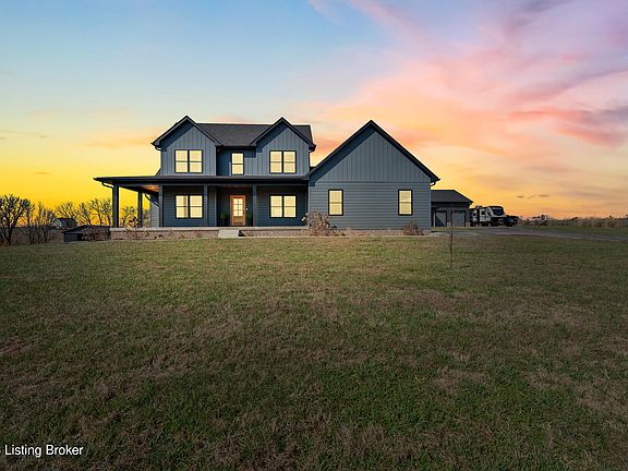 4th image of 285 Easton Ln