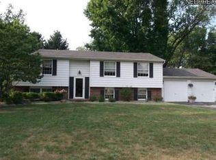 7771 Knickerbocker Dr NE, Warren, OH