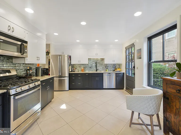 4732 Massachusetts Ave NW — Photo 12