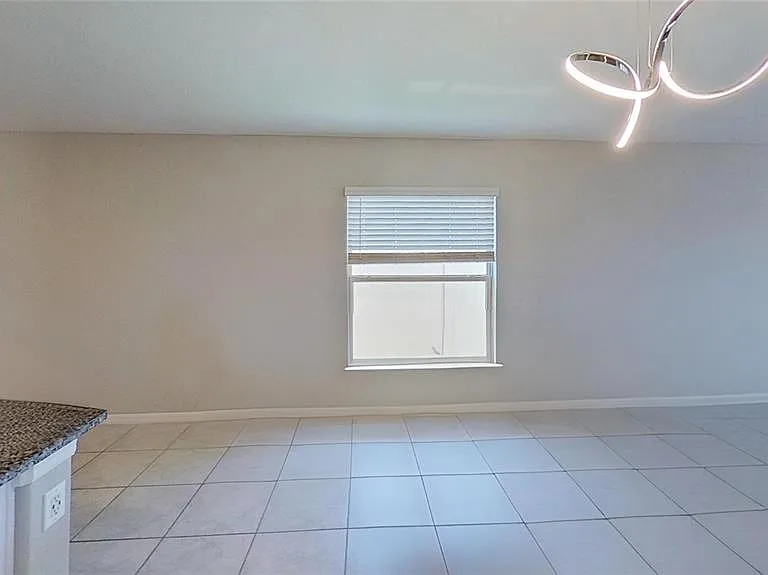 16761 Delia St — Photo 7