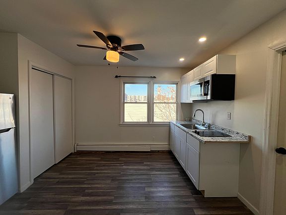 2nd image of 13 E 17th St #3E