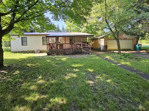 711 Pine St, Luther, MI 49656