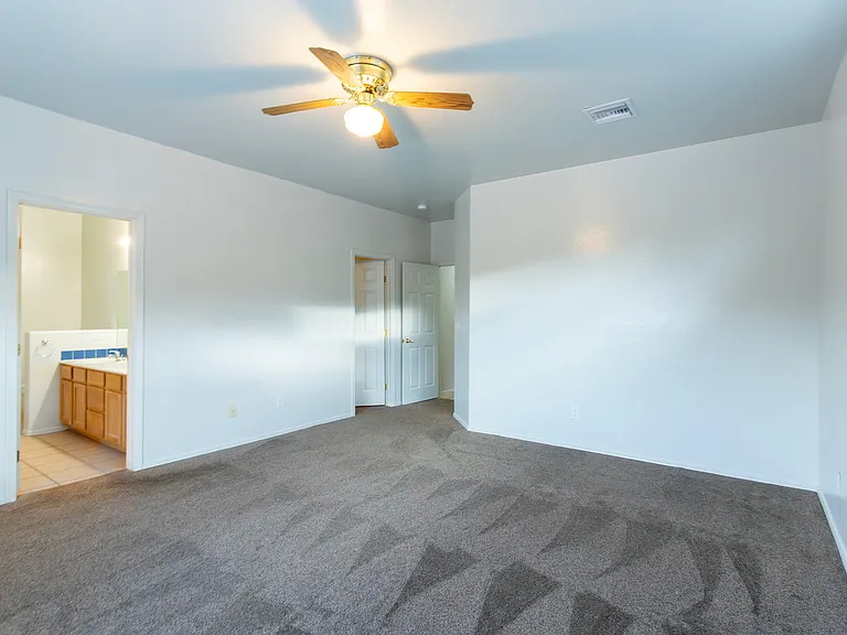392 Falcon Ct — Photo 22