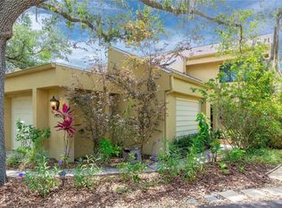 3424 Ellenwood Ln, Tampa, FL 33618