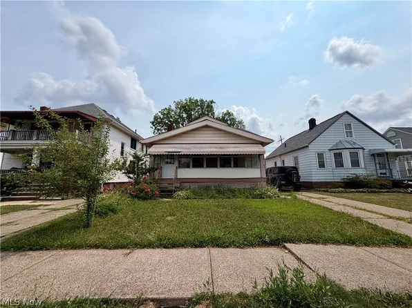 3847-3849 W 136th St, Cleveland, OH 44111